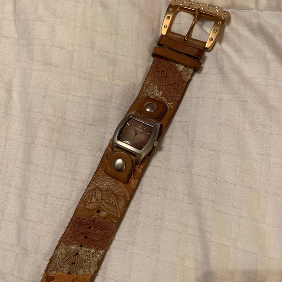 Fossil Watch - Picture 2 of 4